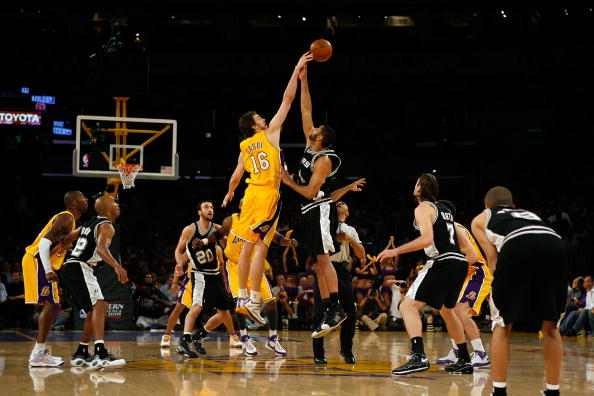 一日意甲最新动态：米兰双雄力挺新人，迈尼昂拒绝加盟蓝黑军团